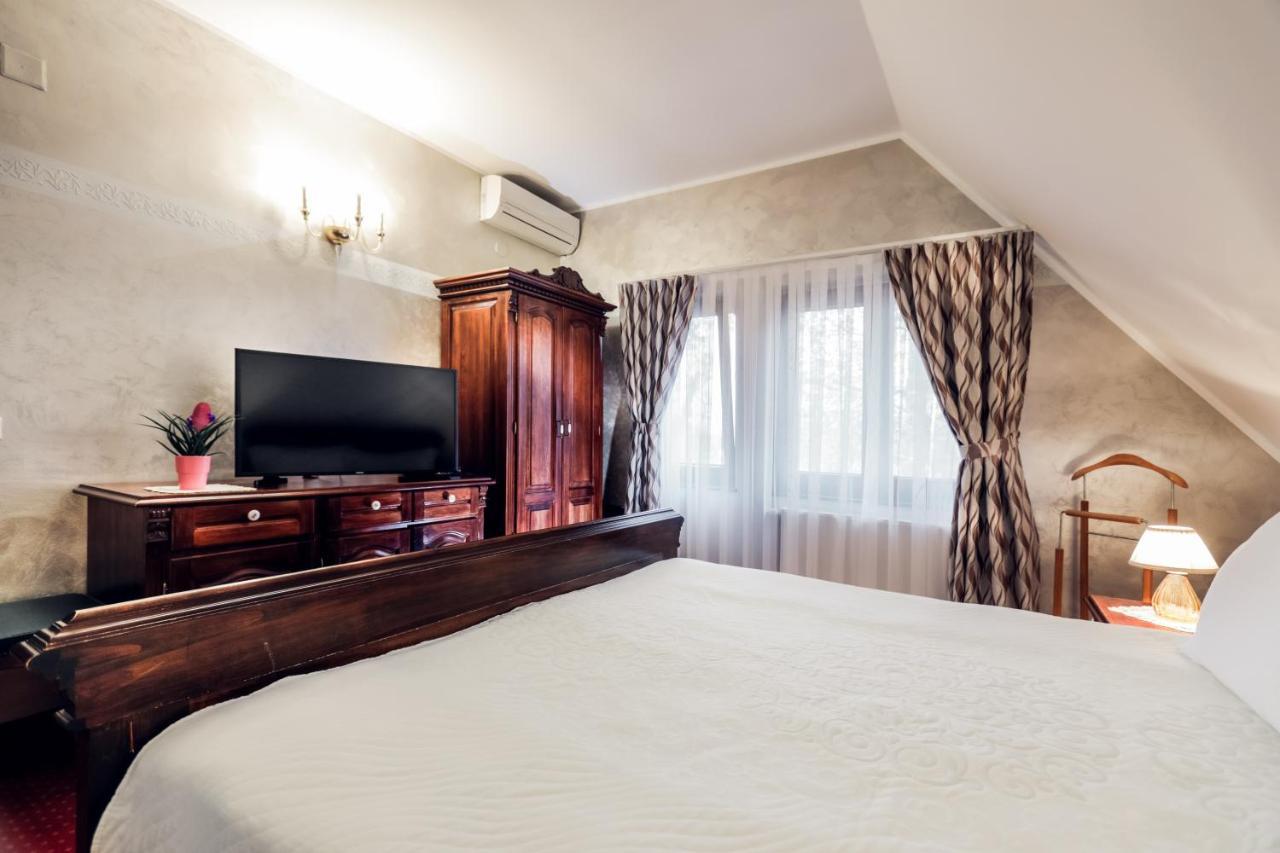 Hotel Dunav Ilok Exterior photo